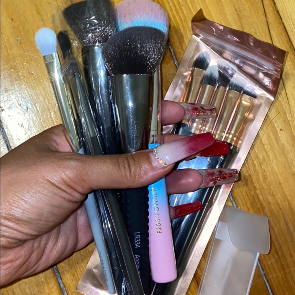 mixed up makeup brush set